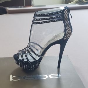 Bebe size 7 black heels